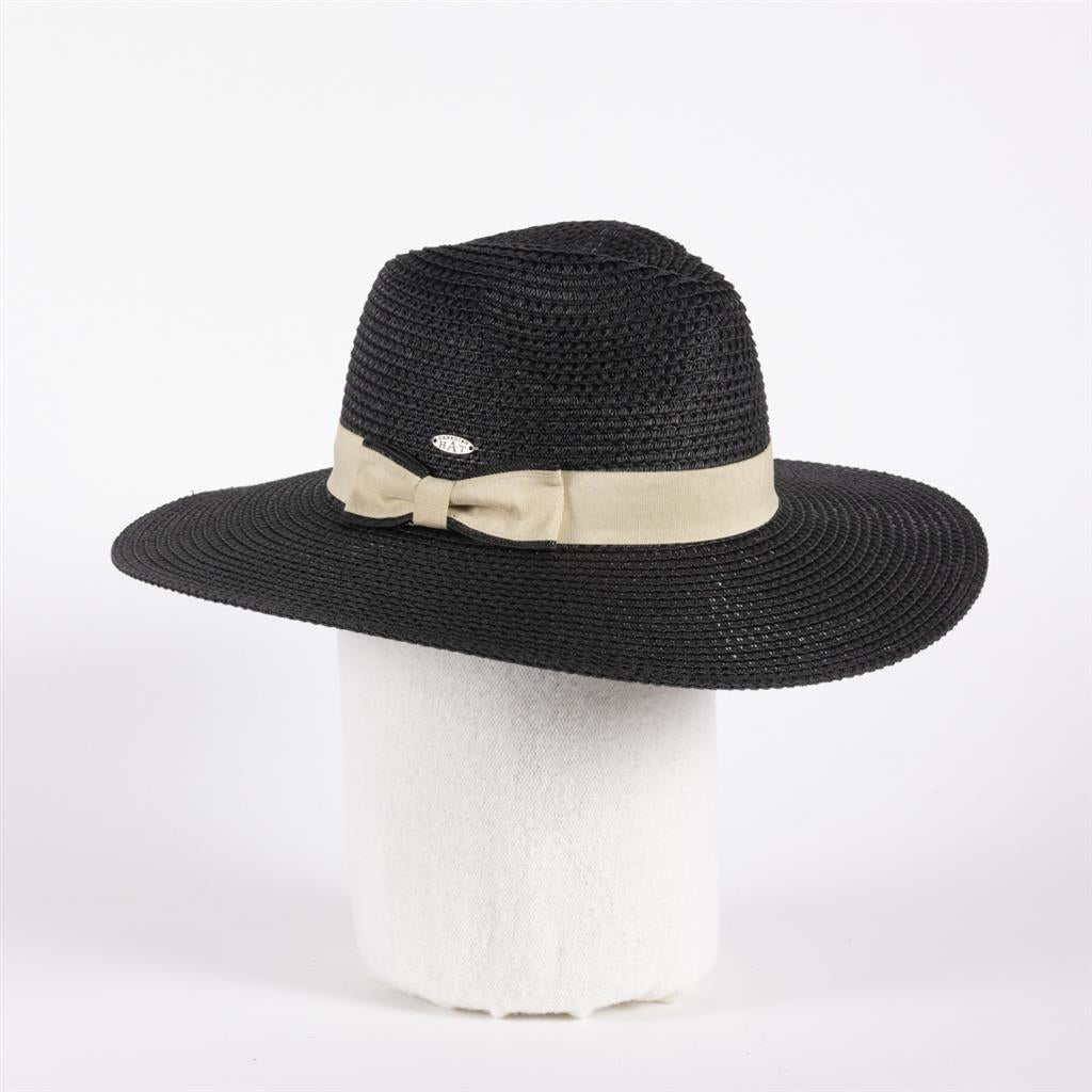 Canadian Hat-Chapeau Fabula